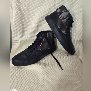 Levis Weston High Lace up Men's Shoes Camouflage Size 9